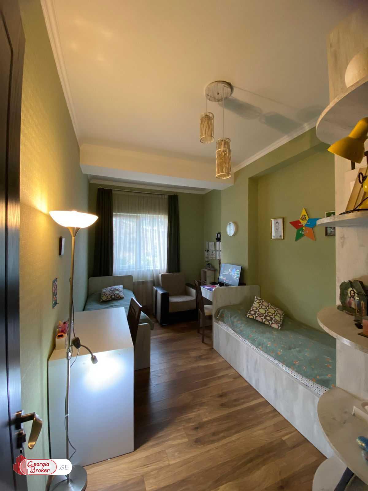 nearly repaired 3-room apartment for sale