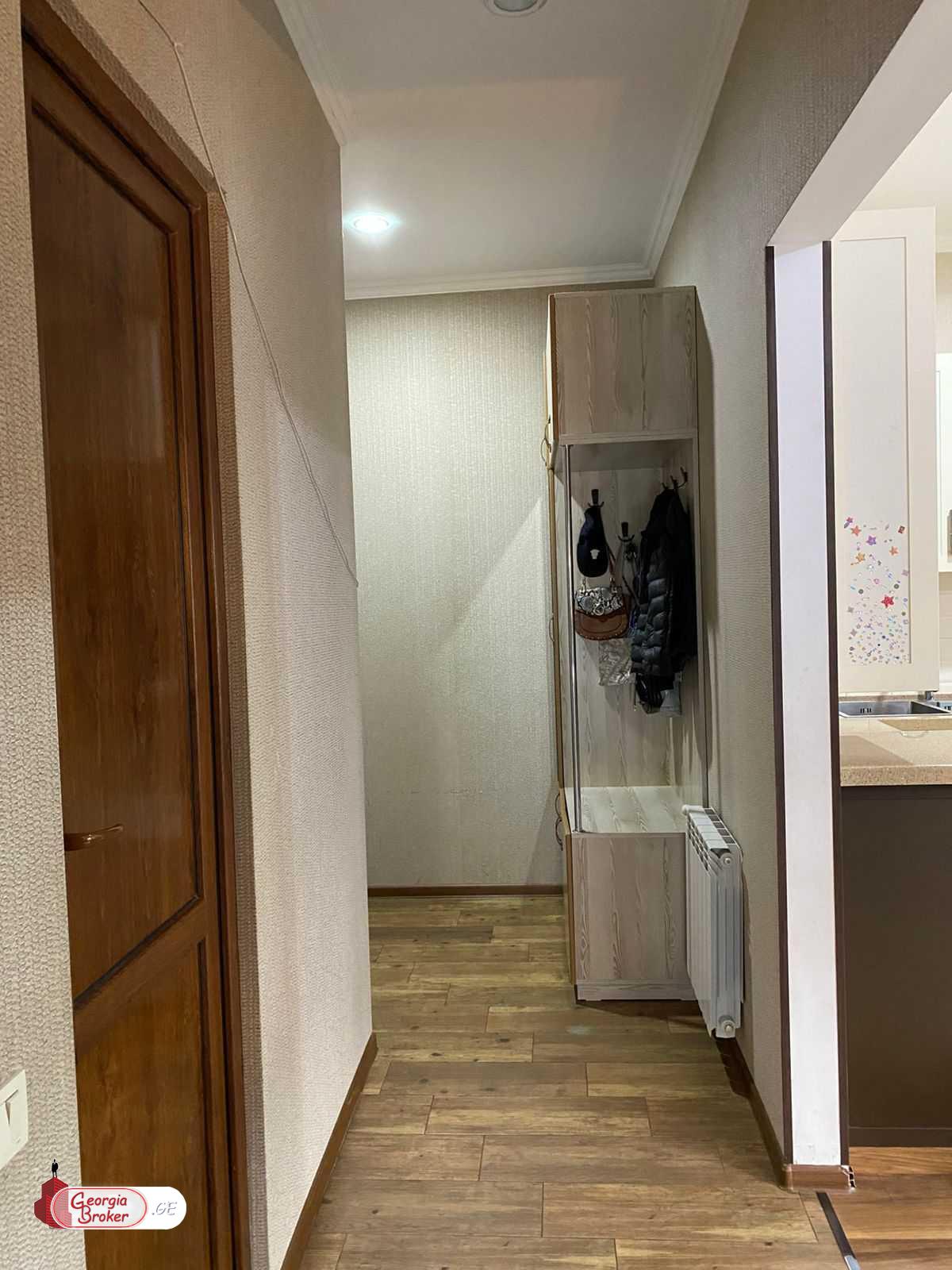 nearly repaired 3-room apartment for sale