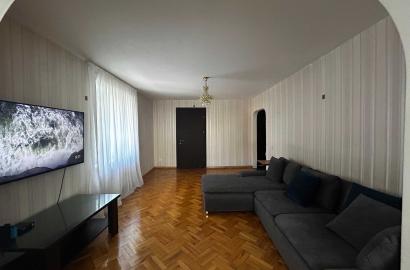 продается квартира с новым ремонтом 3-комнаты