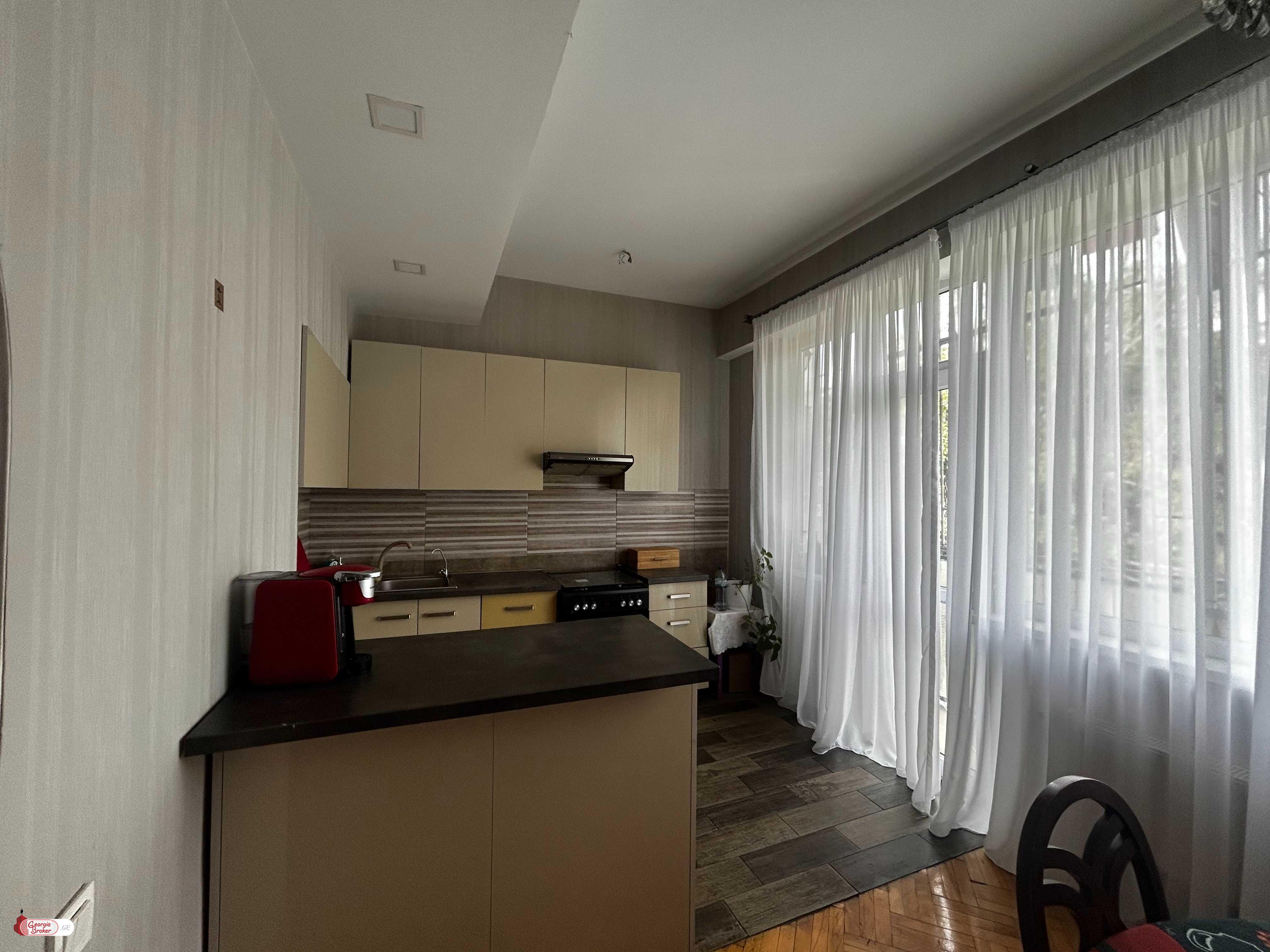 იყიდება ახალი გარემონტებული 3 ოთახიანი ბინა