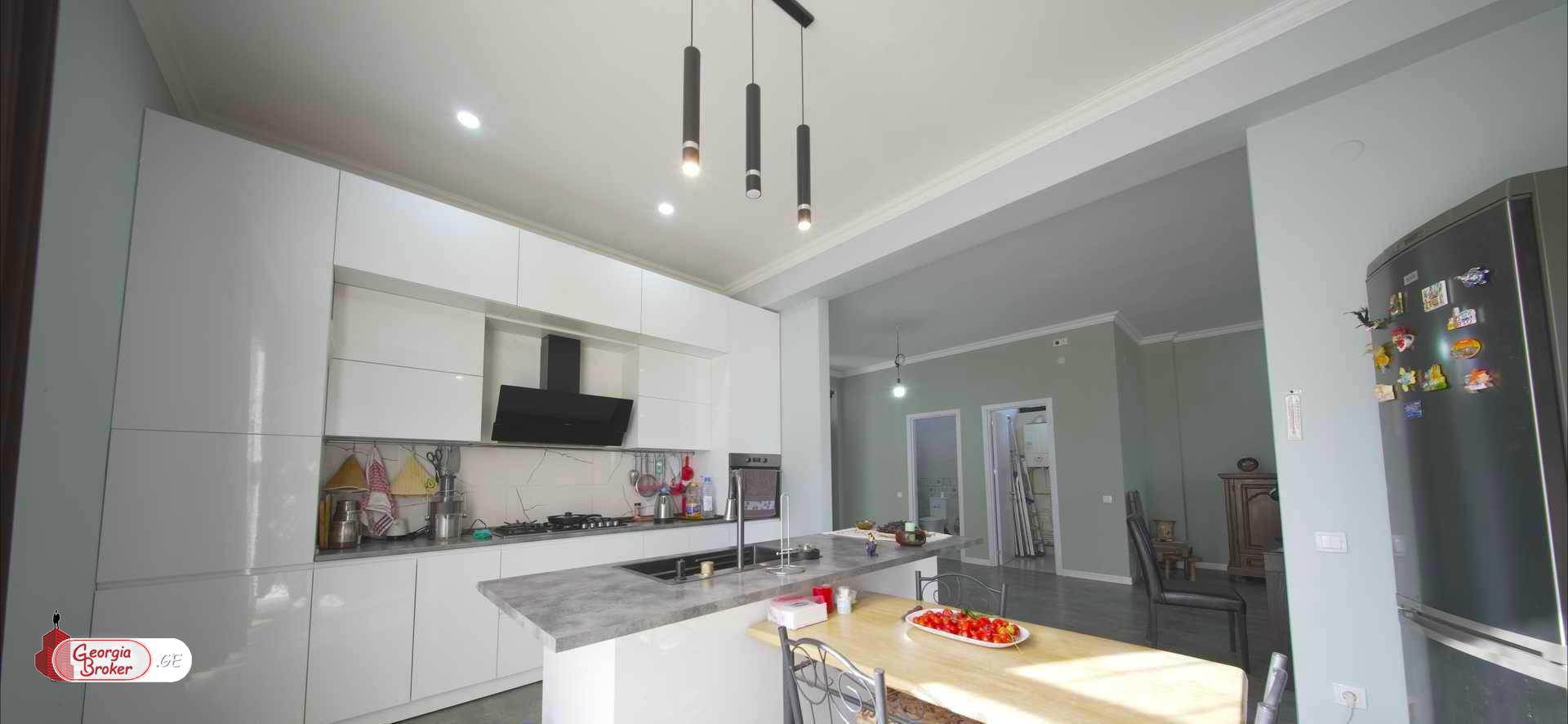 nearly repaired 6-room house for sale