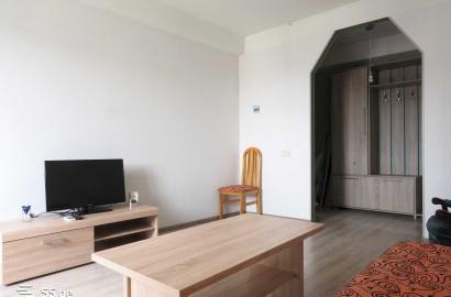 продается квартира с новым ремонтом 3-комнаты