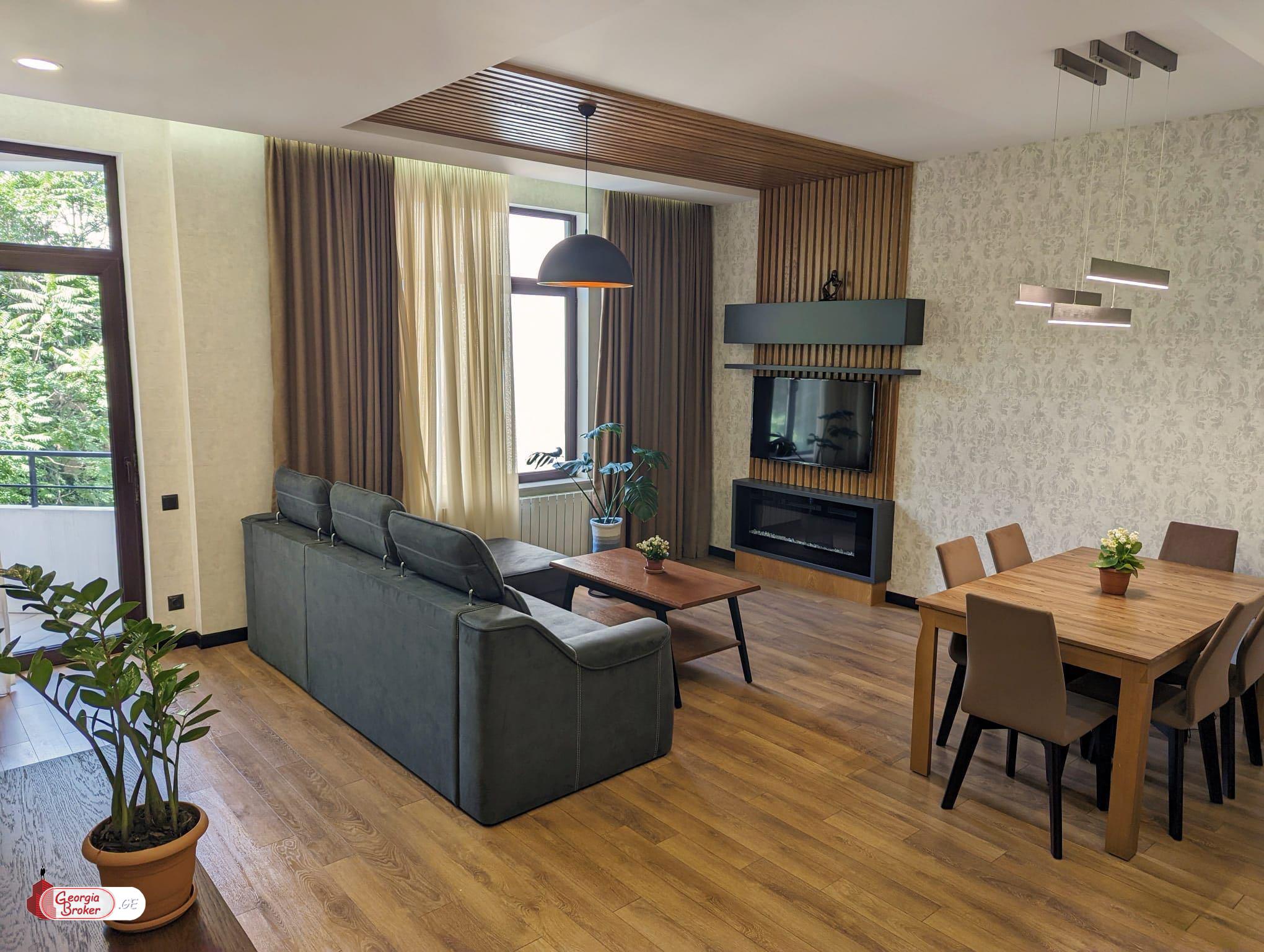 продается квартира с новым ремонтом 3-комнаты