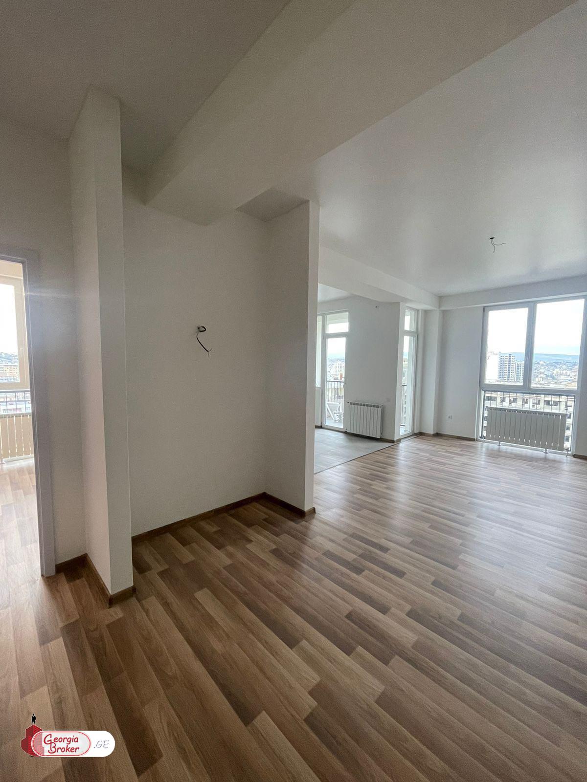 nearly repaired 3-room apartment for sale