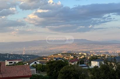 იყიდება ახალი აშენებული 4 ოთახიანი სახლი