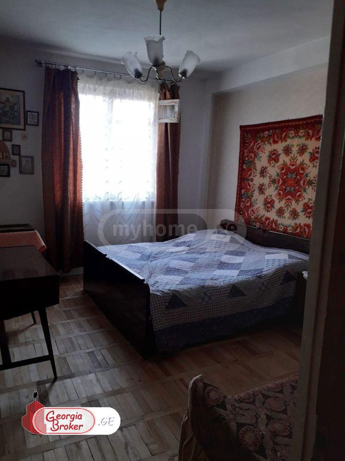 old repaired 4-room apartment for sale