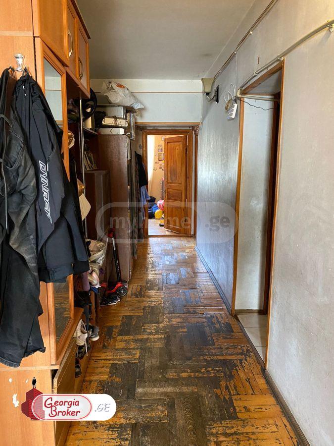 old repaired 4-room apartment for sale