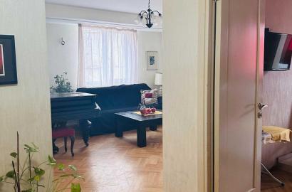 old repaired 3-room apartment for sale