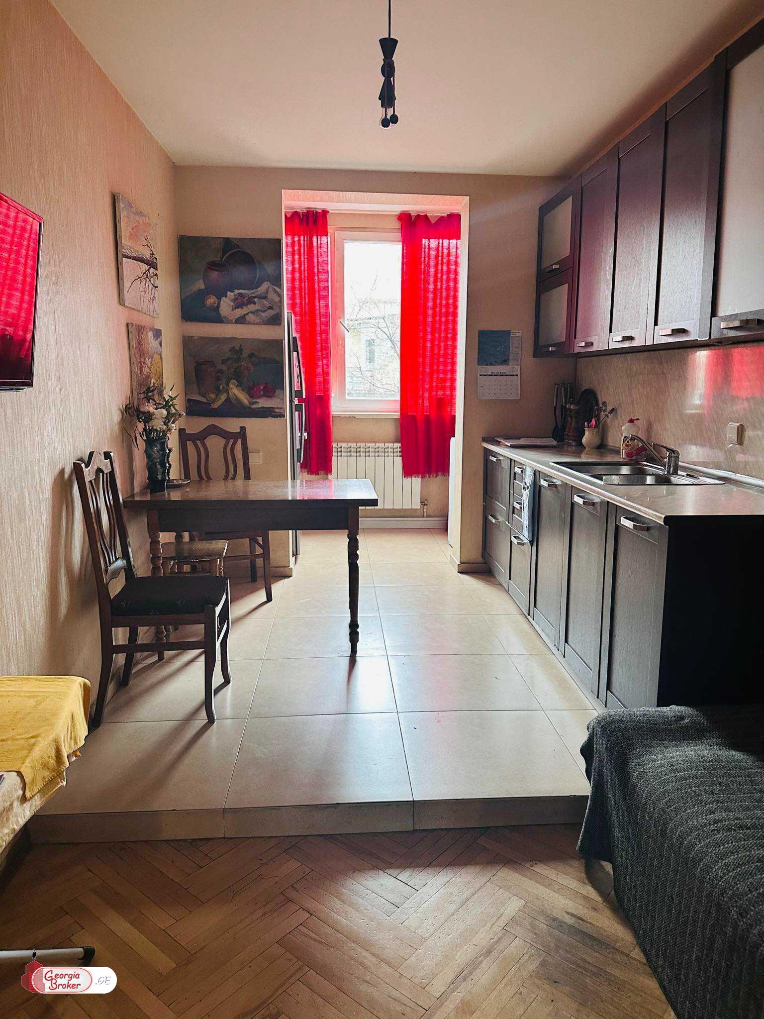 old repaired 3-room apartment for sale