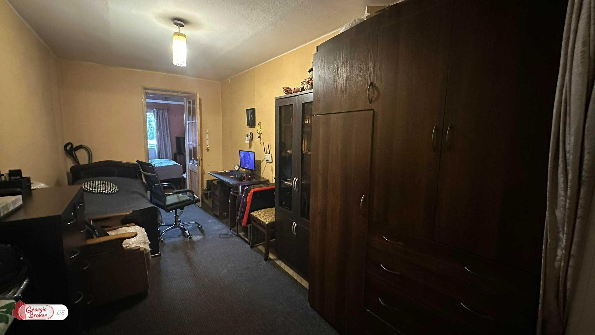 old repaired 3-room apartment for sale