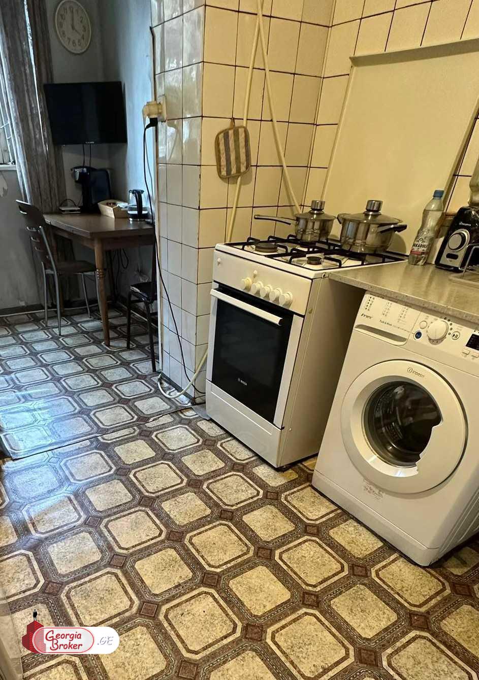 old repaired 3-room apartment for sale