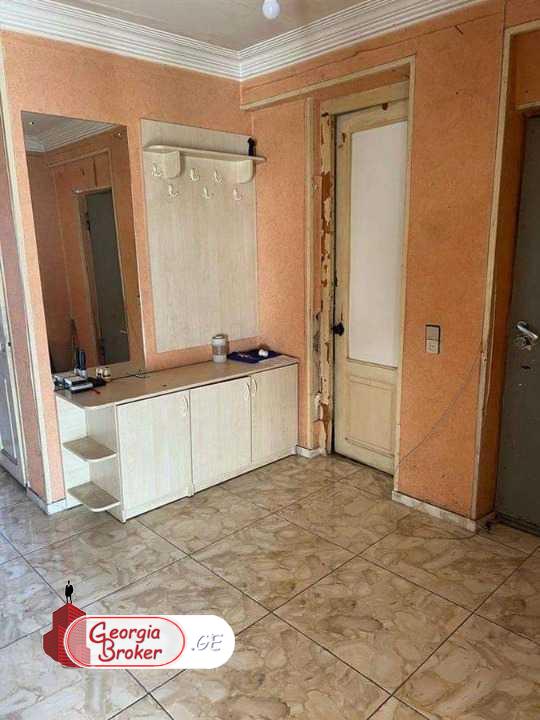 without repair 4-room apartment for sale