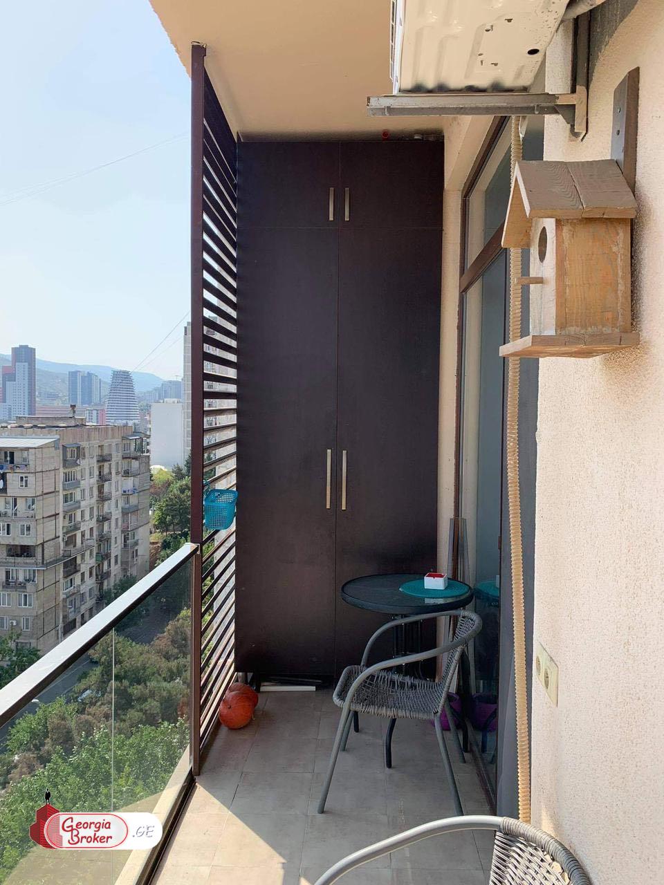 nearly repaired 3-room apartment for sale