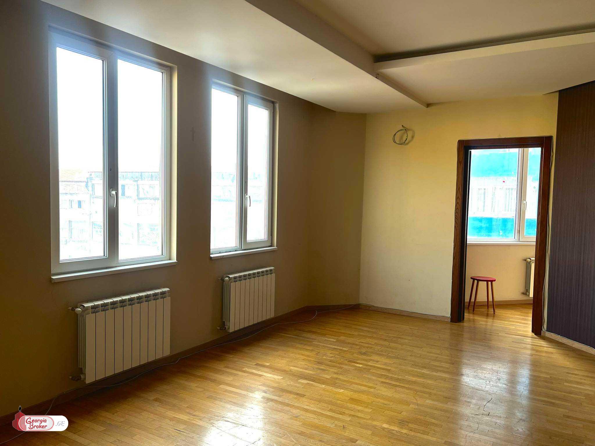 nearly repaired 3-room apartment for sale