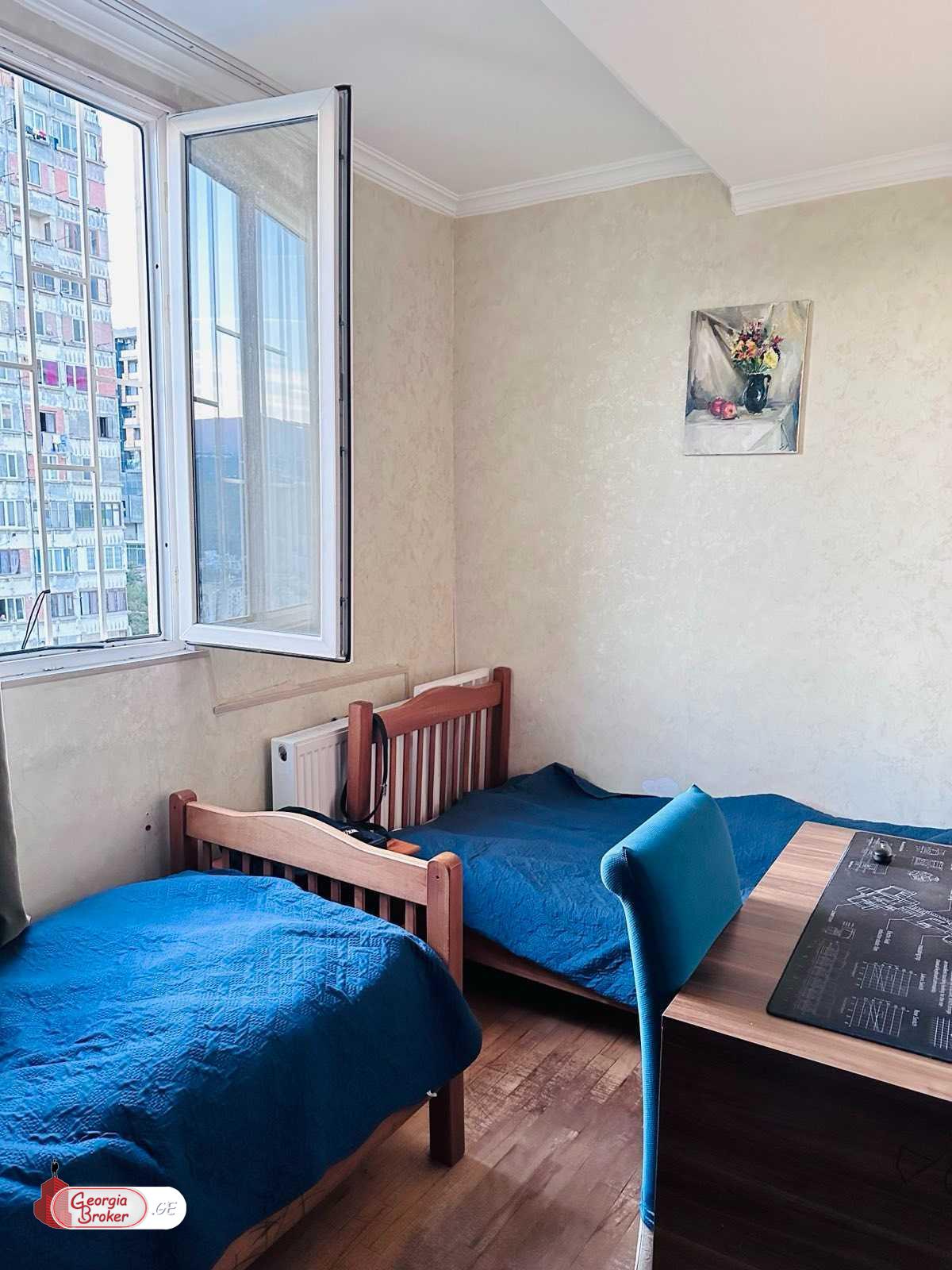 nearly repaired 3-room apartment for sale