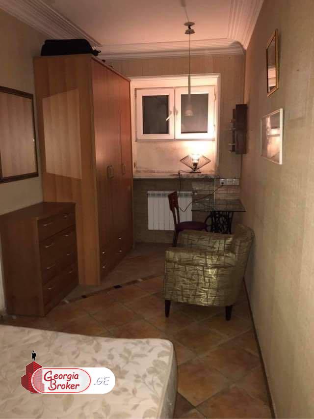 old repaired 2-room apartment for rent