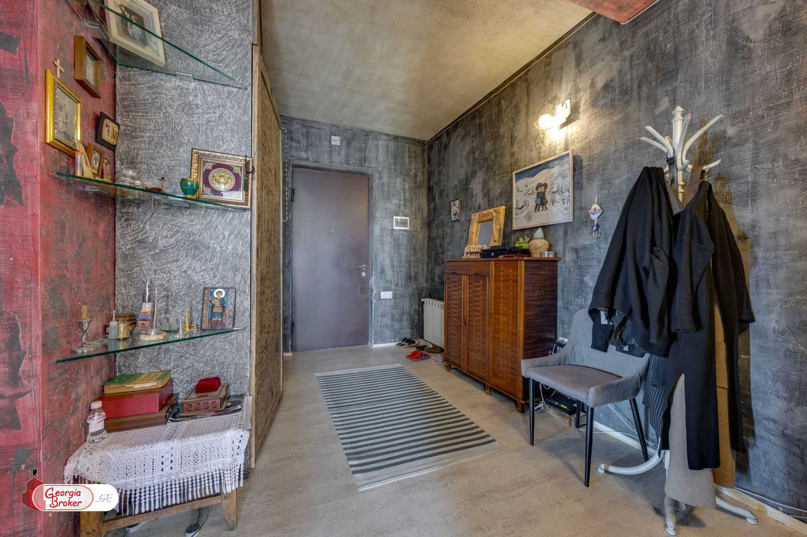 nearly repaired 3-room apartment for sale