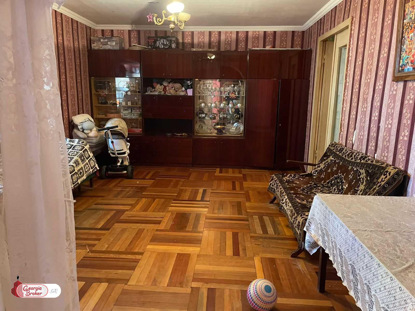 nearly repaired 5-room apartment for sale