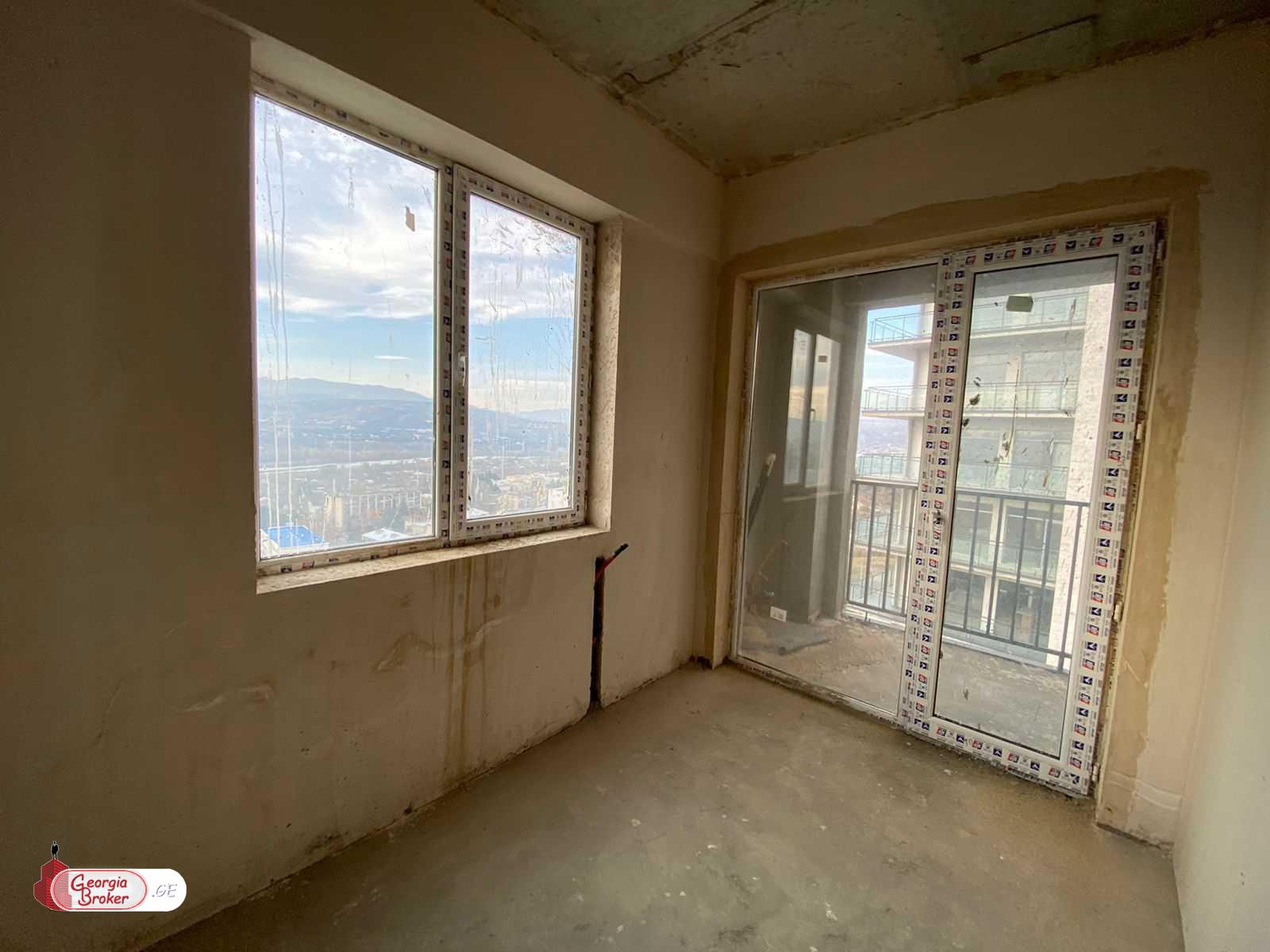 nearly repaired 3-room apartment for sale