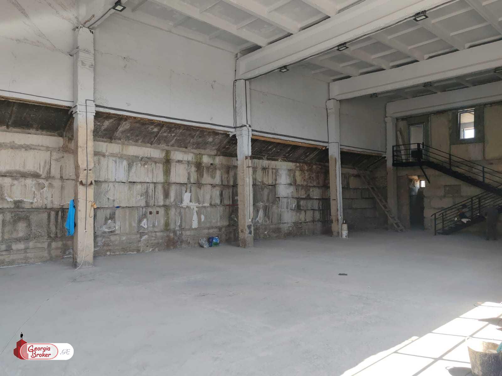 old repaired production space for rent