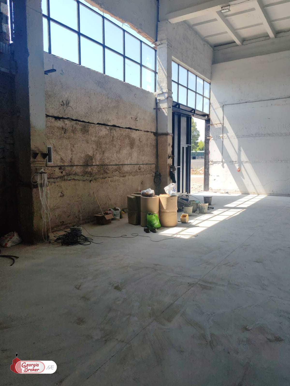 old repaired production space for rent