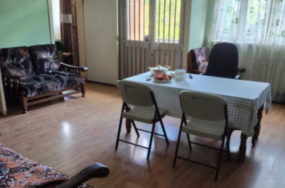 იყიდება ახალი გარემონტებული 5 ოთახიანი ბინა