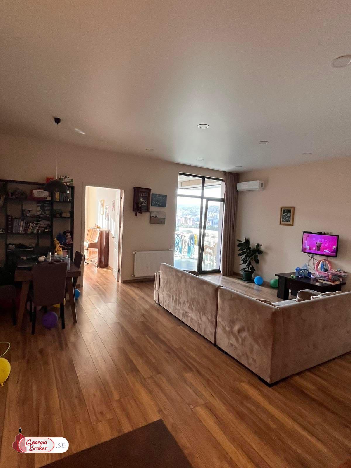 nearly repaired 3-room apartment for sale