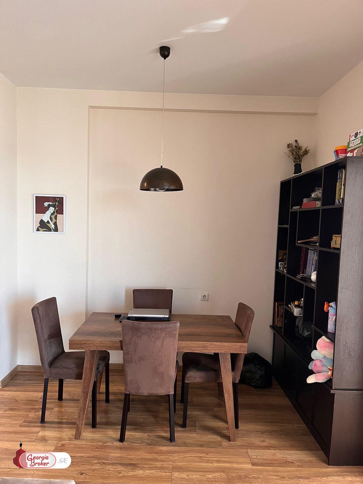 nearly repaired 3-room apartment for sale