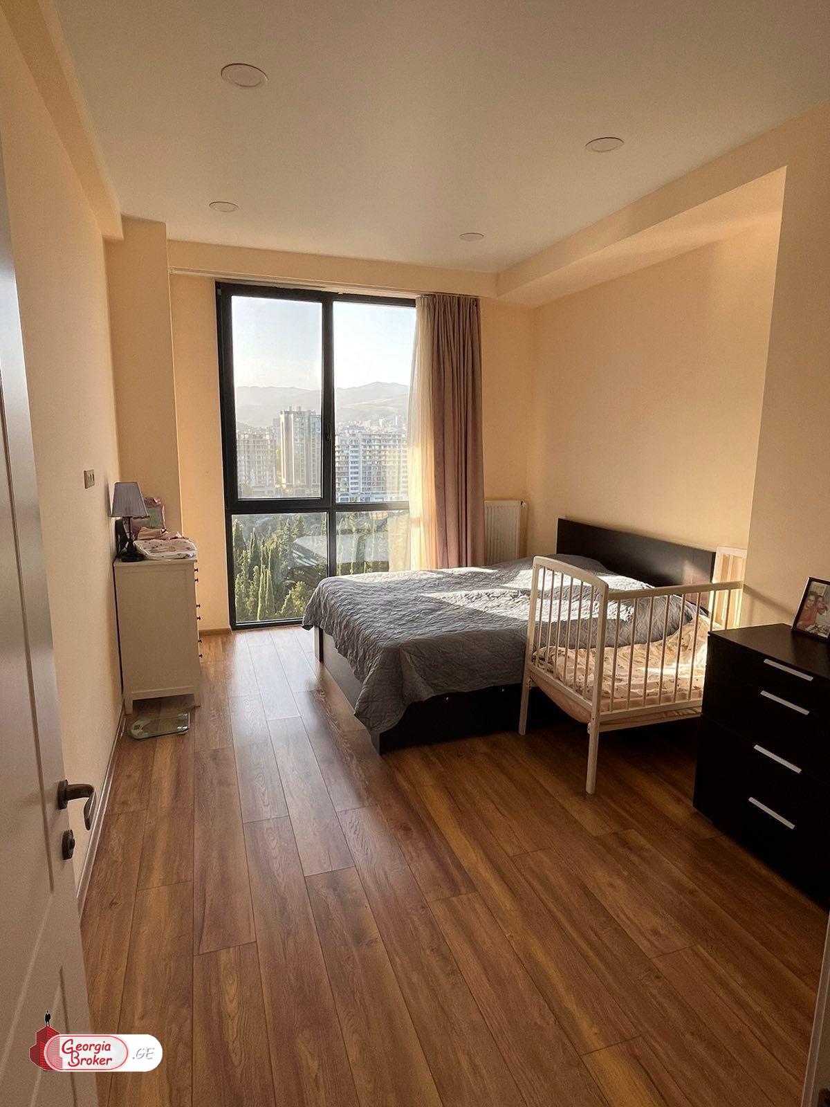 nearly repaired 3-room apartment for sale