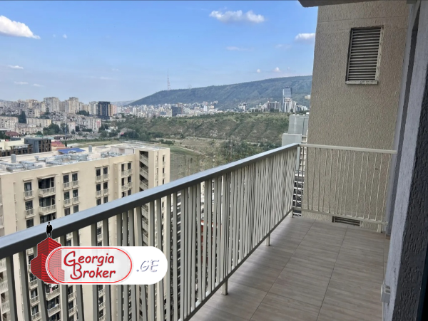 იყიდება ახალი გარემონტებული 5 ოთახიანი ბინა