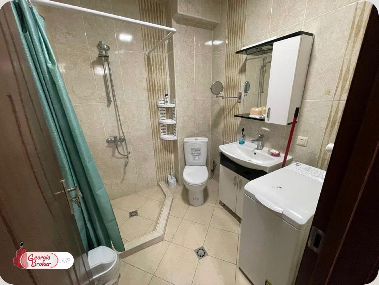 продается квартира с новым ремонтом 3-комнаты