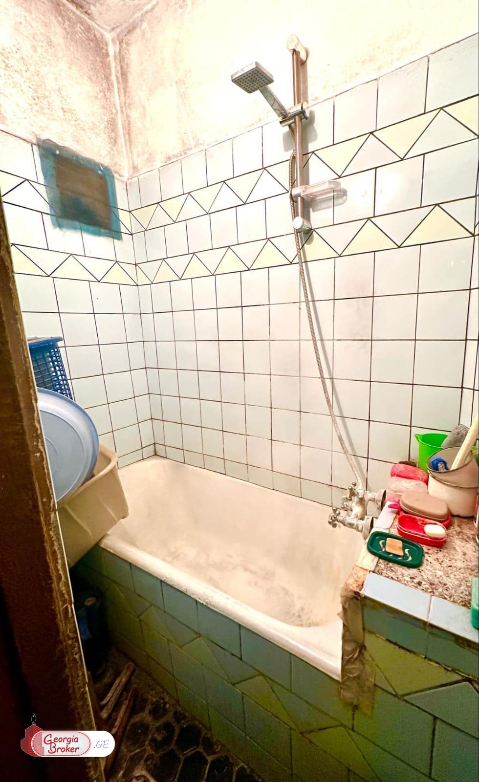 nearly repaired 3-room apartment for sale