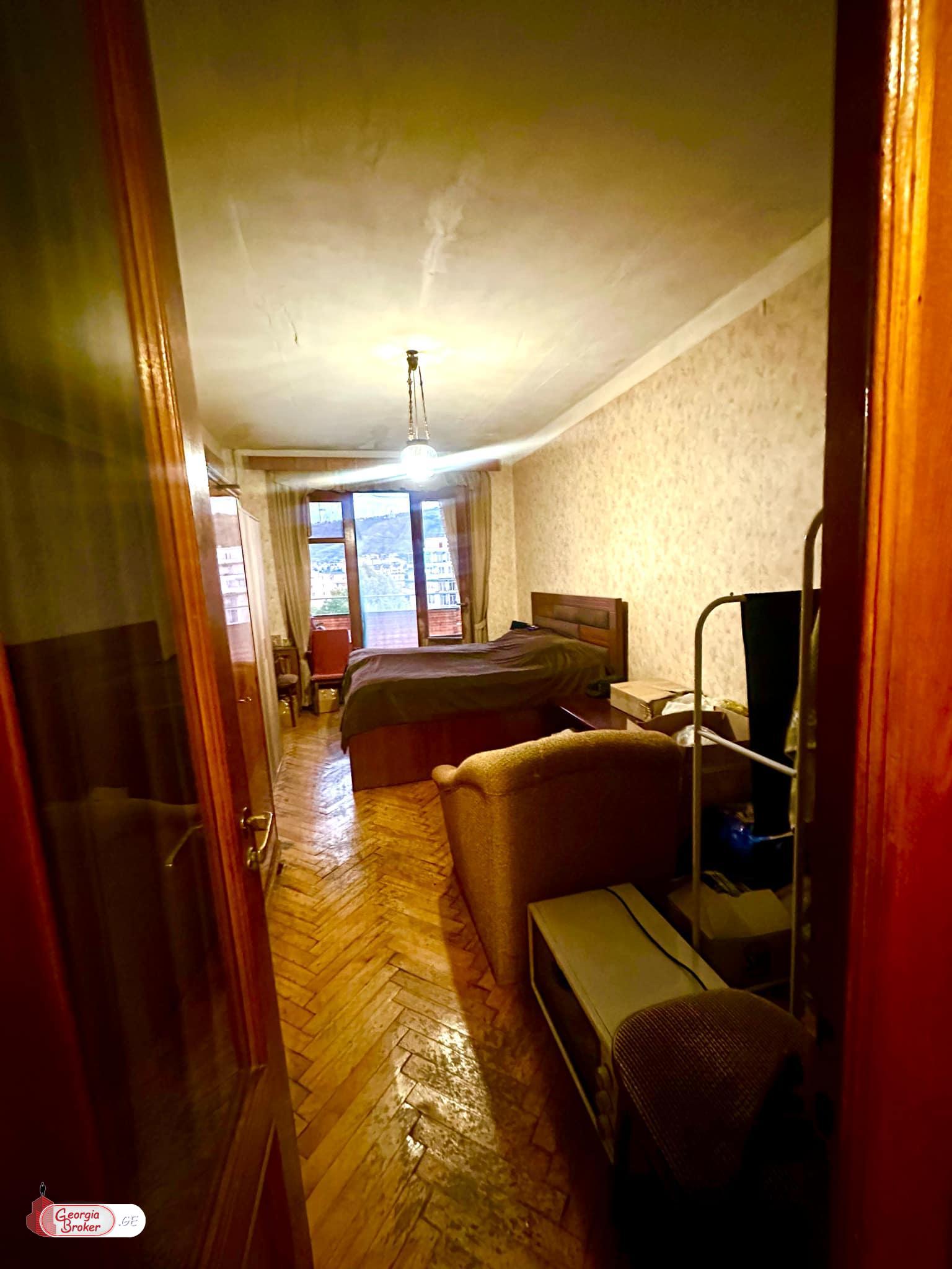 nearly repaired 3-room apartment for sale