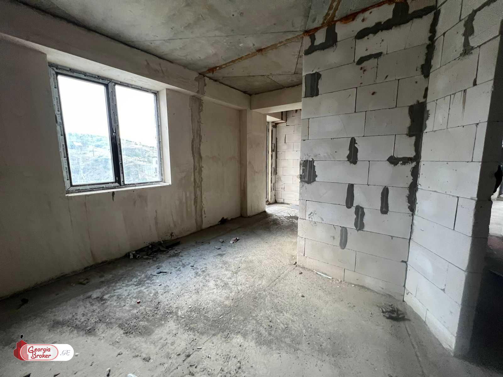 nearly repaired 3-room apartment for sale