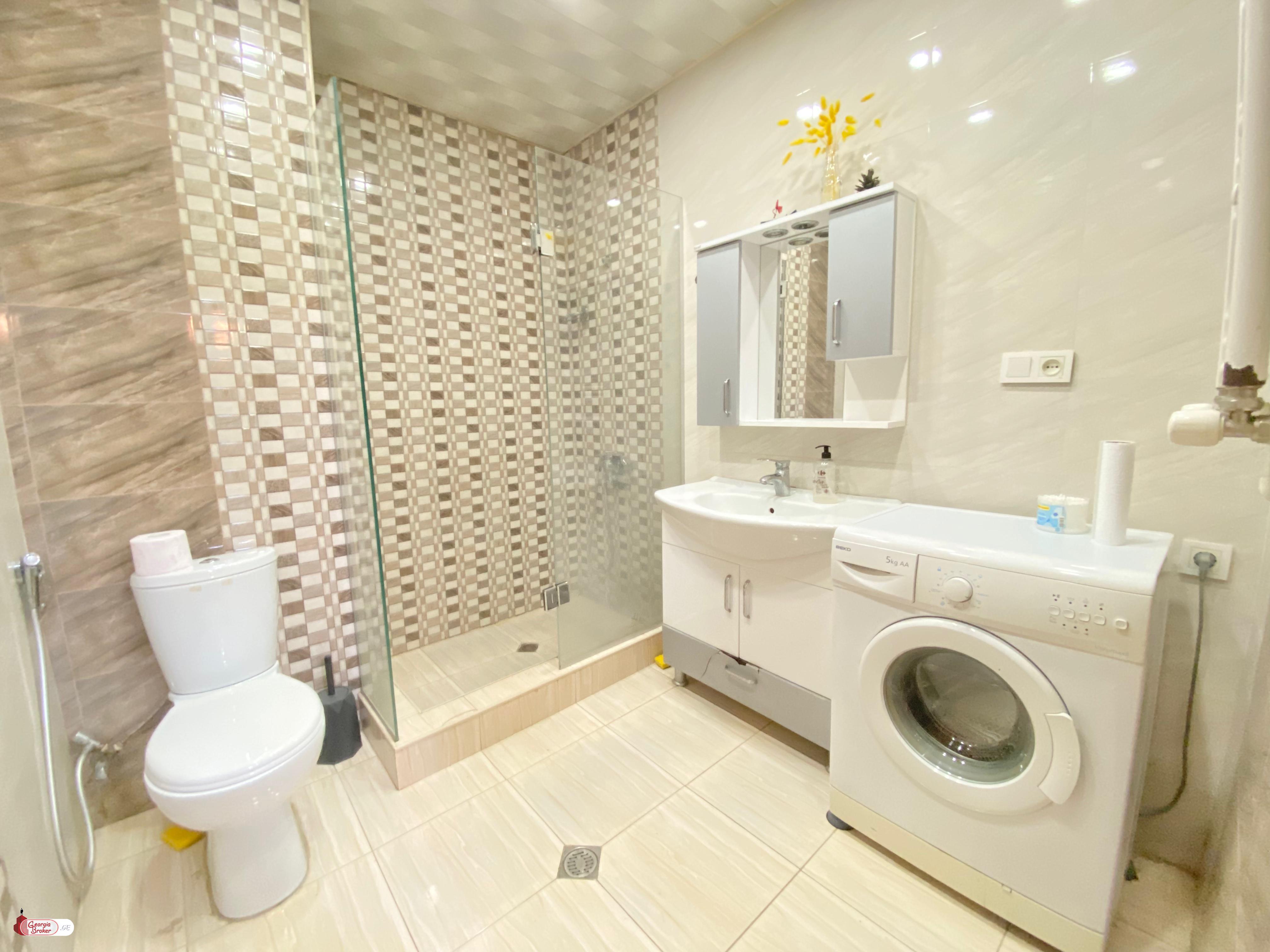 იყიდება ახალი გარემონტებული 2 ოთახიანი ბინა