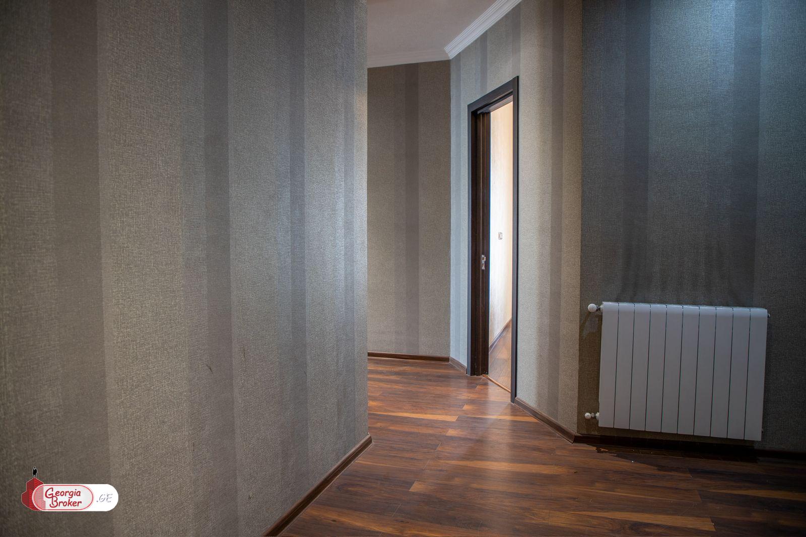 nearly repaired 3-room apartment for sale