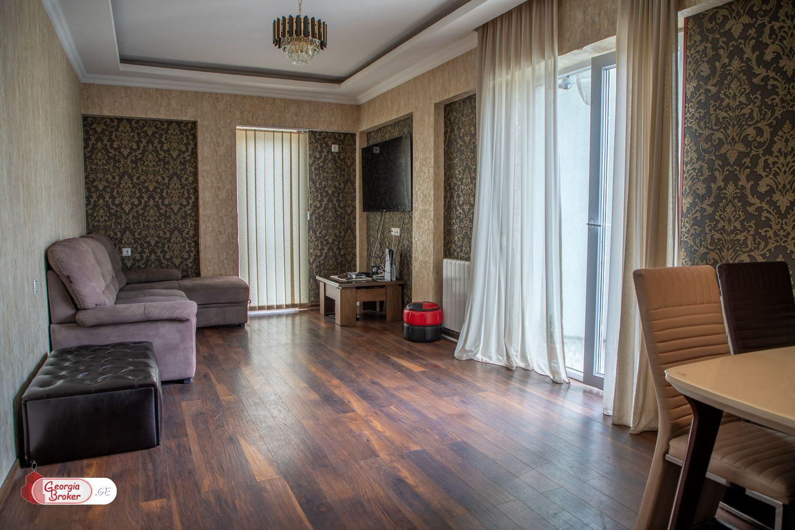 nearly repaired 3-room apartment for sale