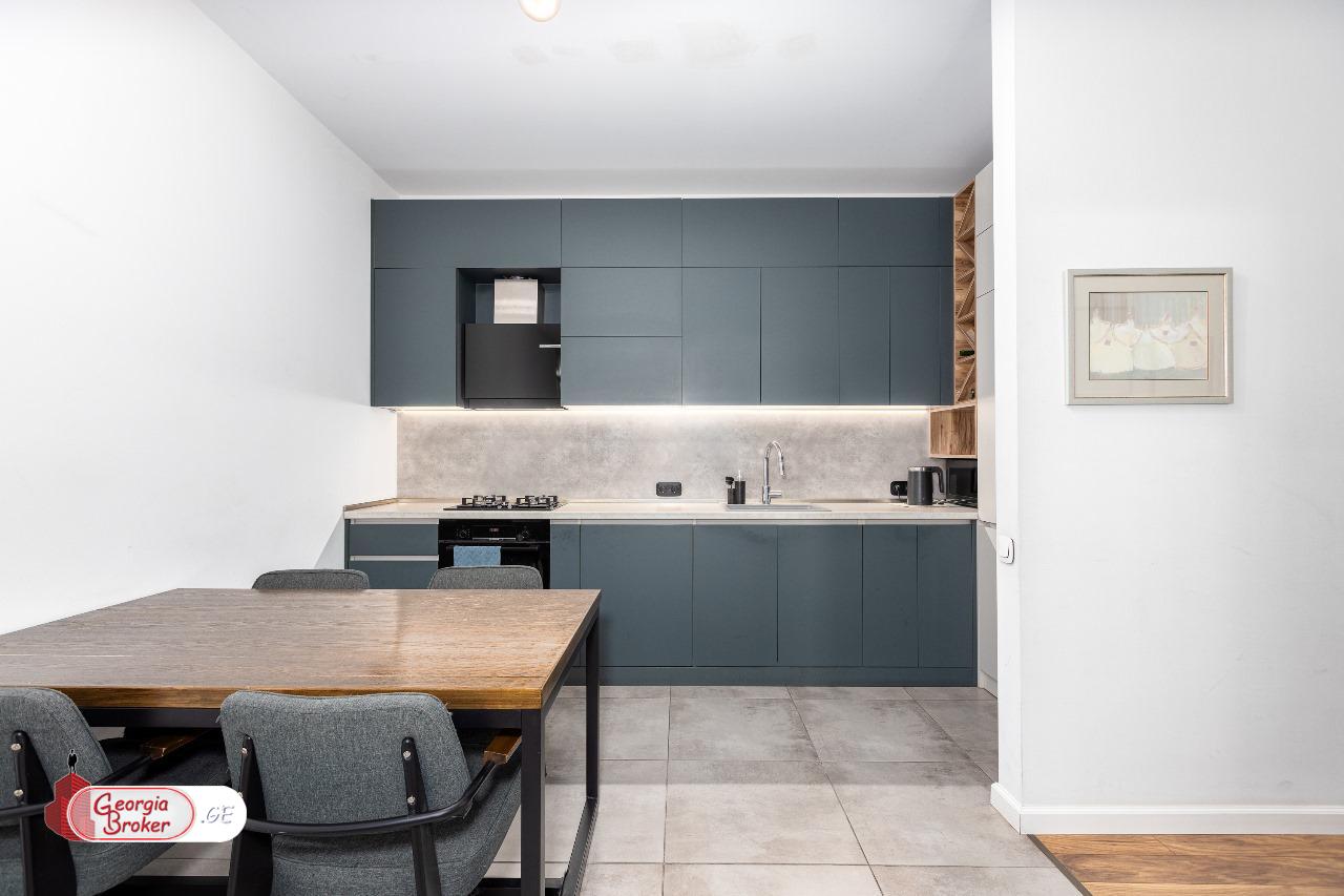 nearly repaired 3-room apartment for sale