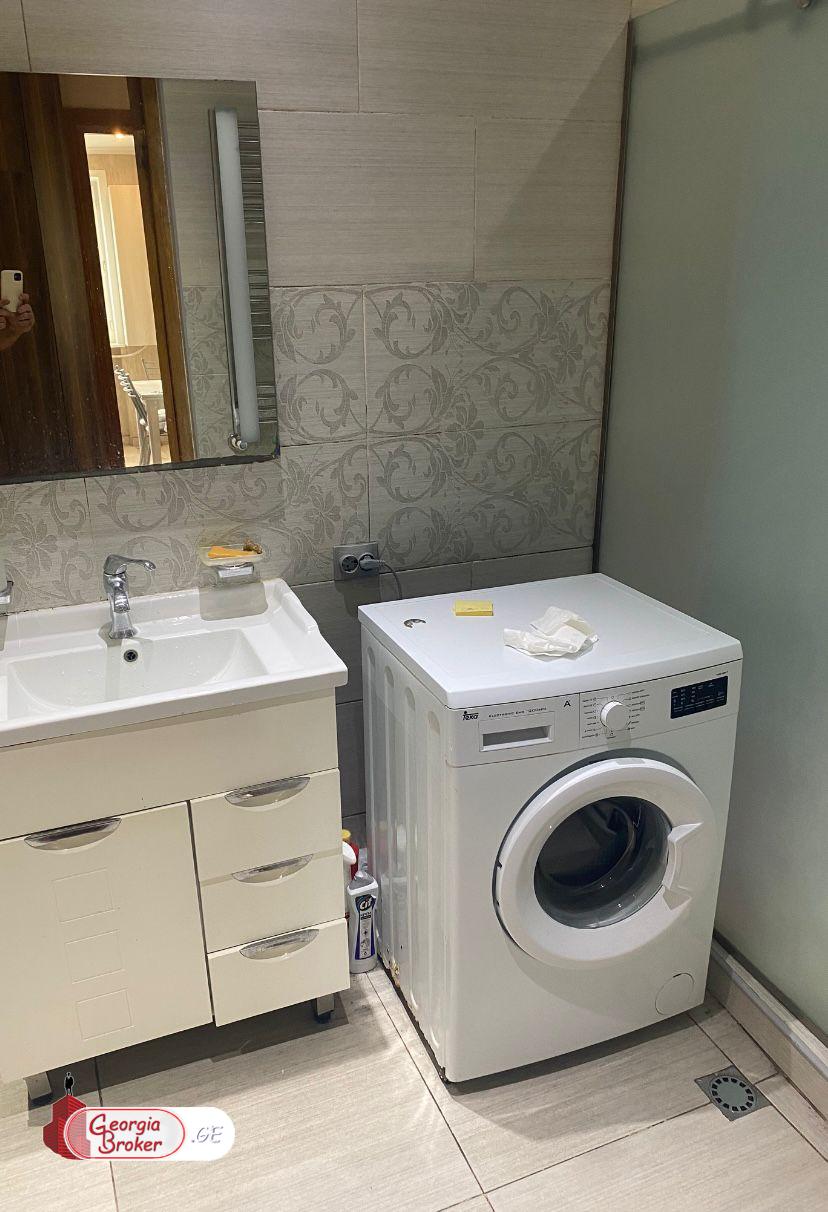 იყიდება ახალი გარემონტებული 2 ოთახიანი ბინა