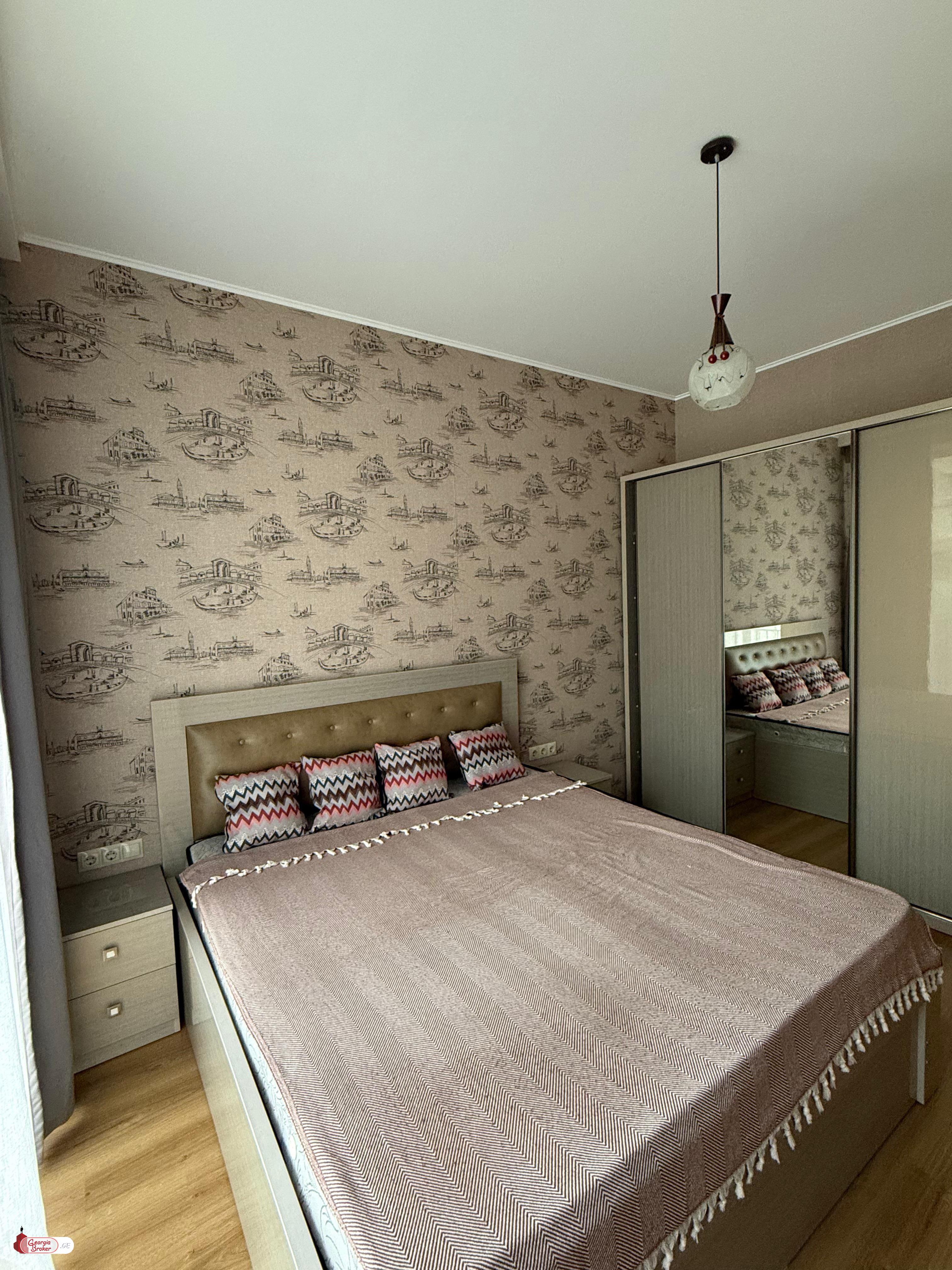 nearly repaired 3-room apartment for sale