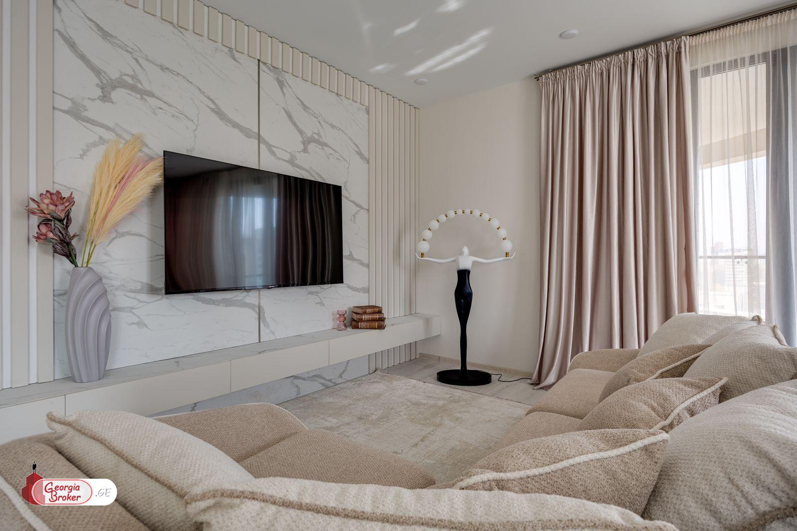 продается квартира с новым ремонтом 3-комнаты