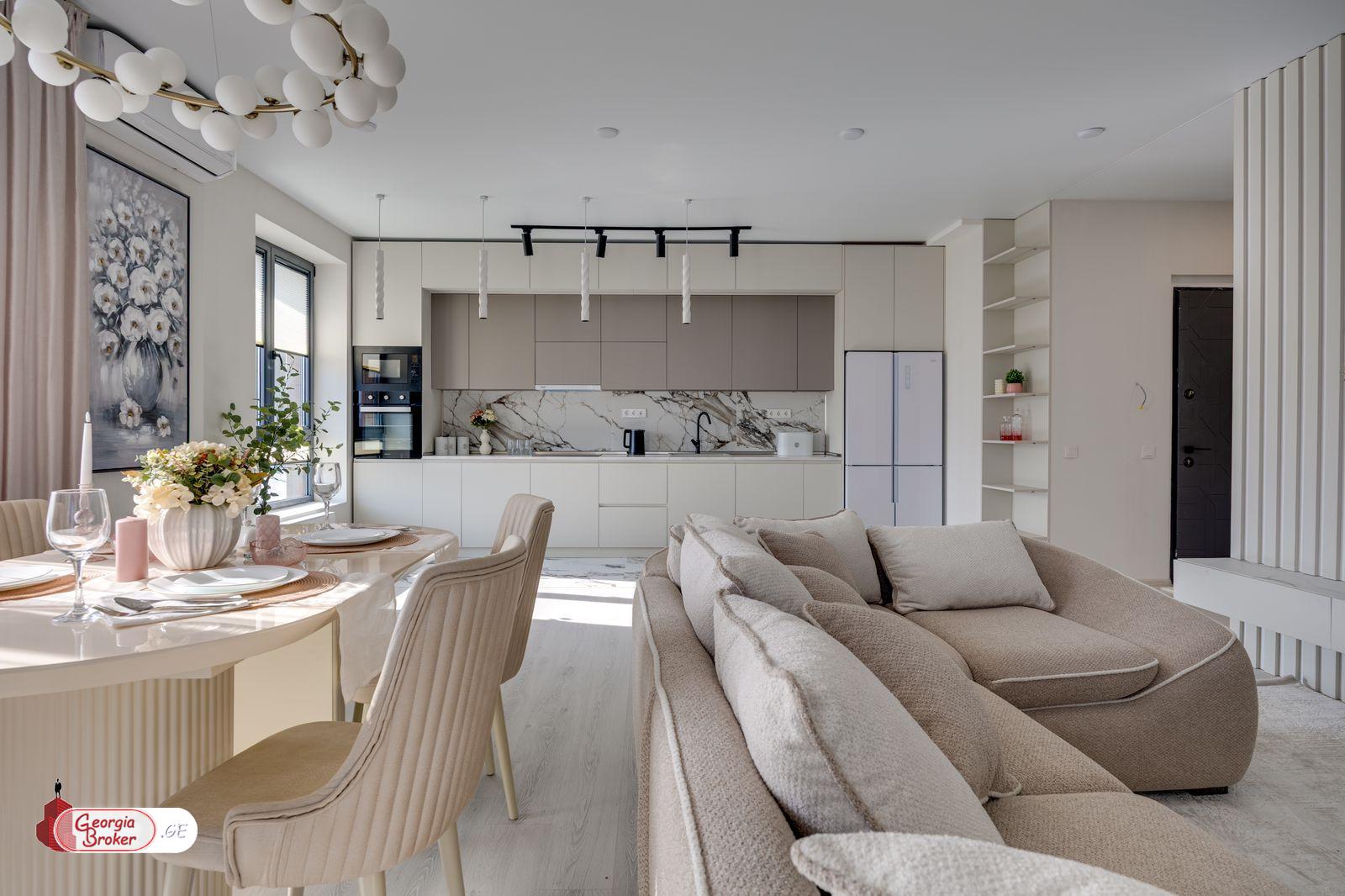 продается квартира с новым ремонтом 3-комнаты