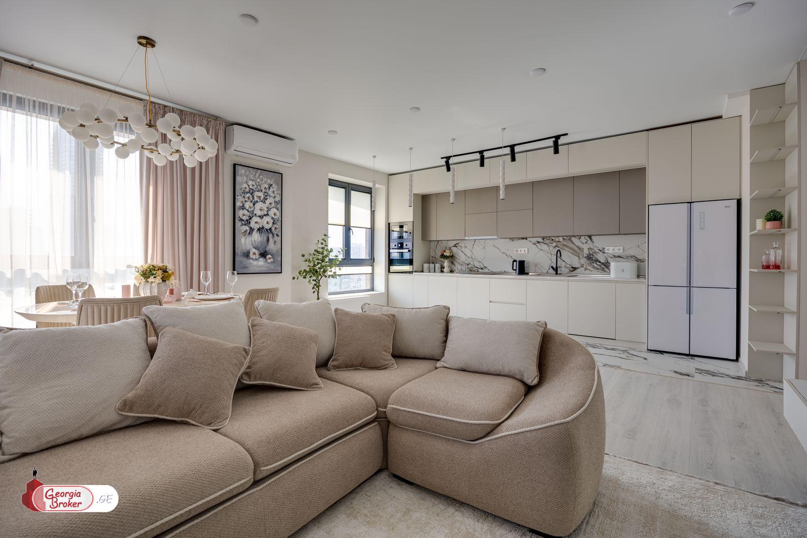 продается квартира с новым ремонтом 3-комнаты