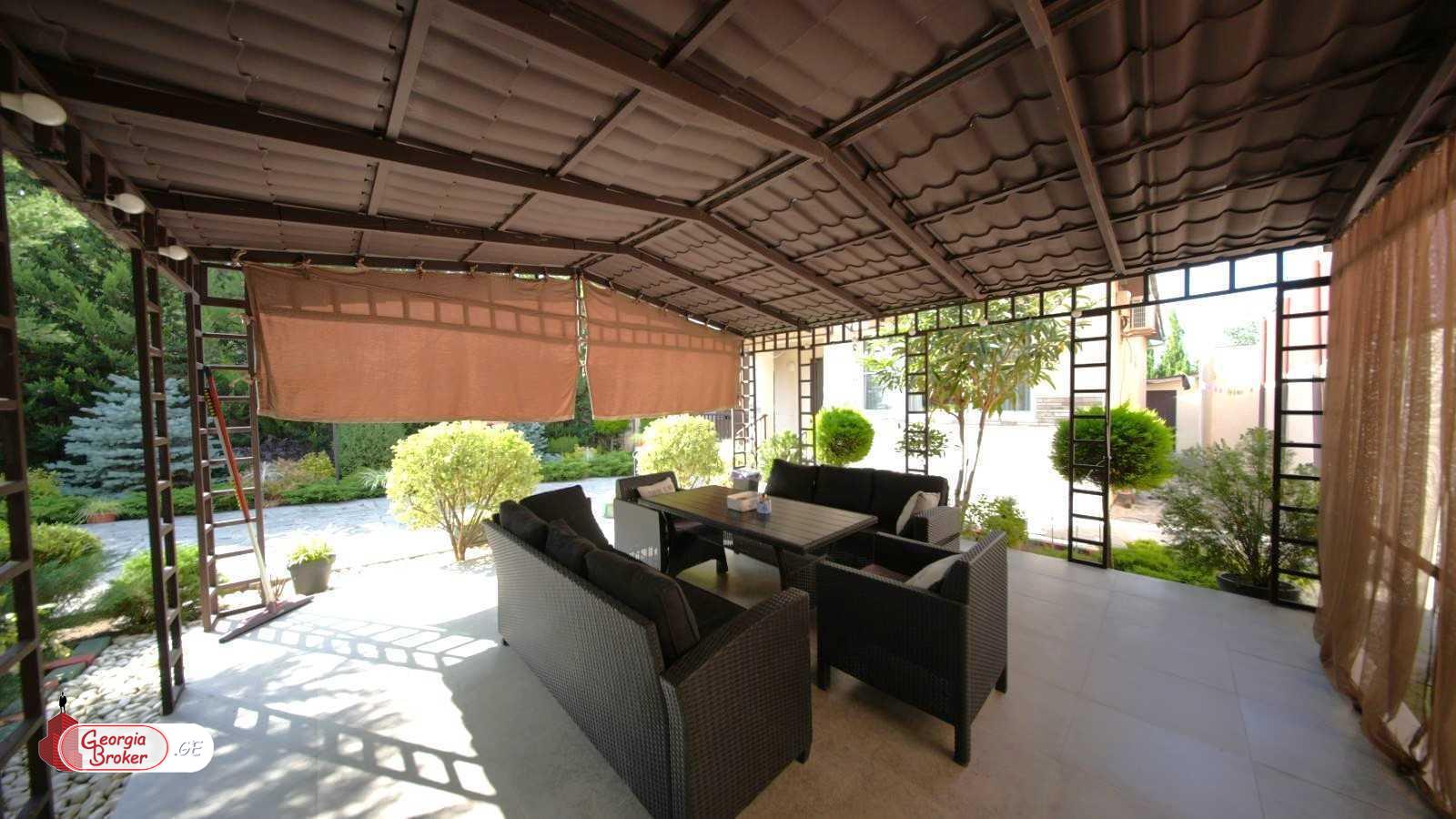 продается дом с новым ремонтом 5-комнат