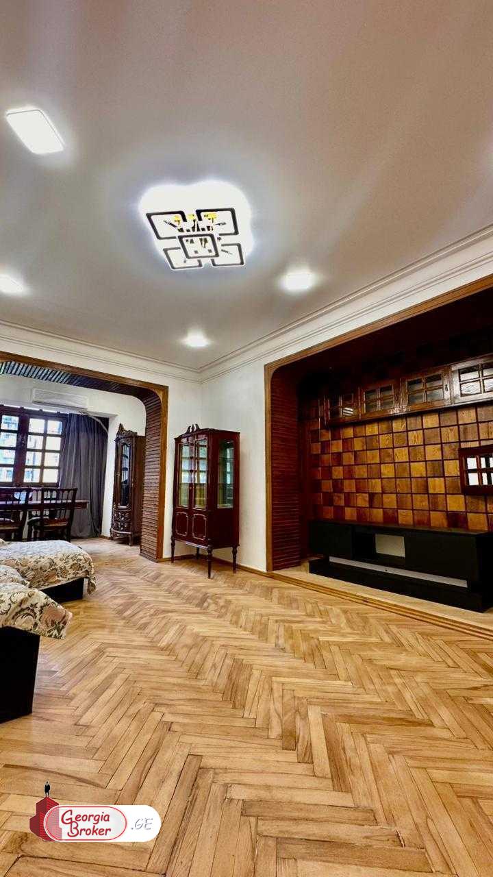 nearly repaired 3-room apartment for sale