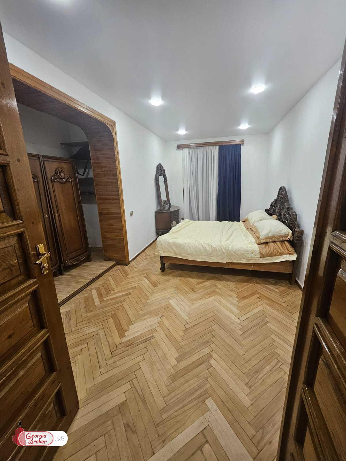 nearly repaired 3-room apartment for sale