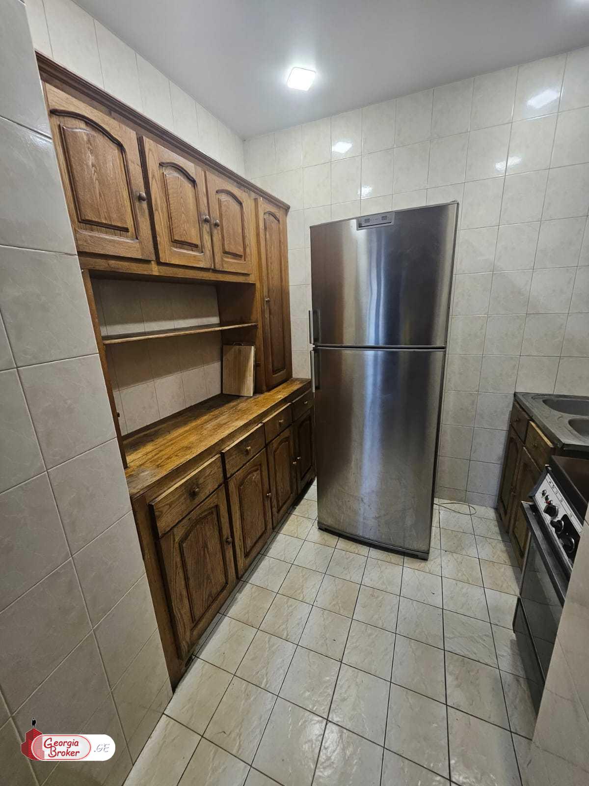 nearly repaired 3-room apartment for sale