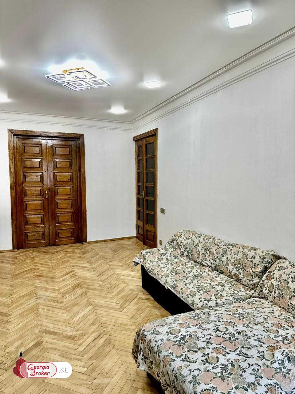 nearly repaired 3-room apartment for sale