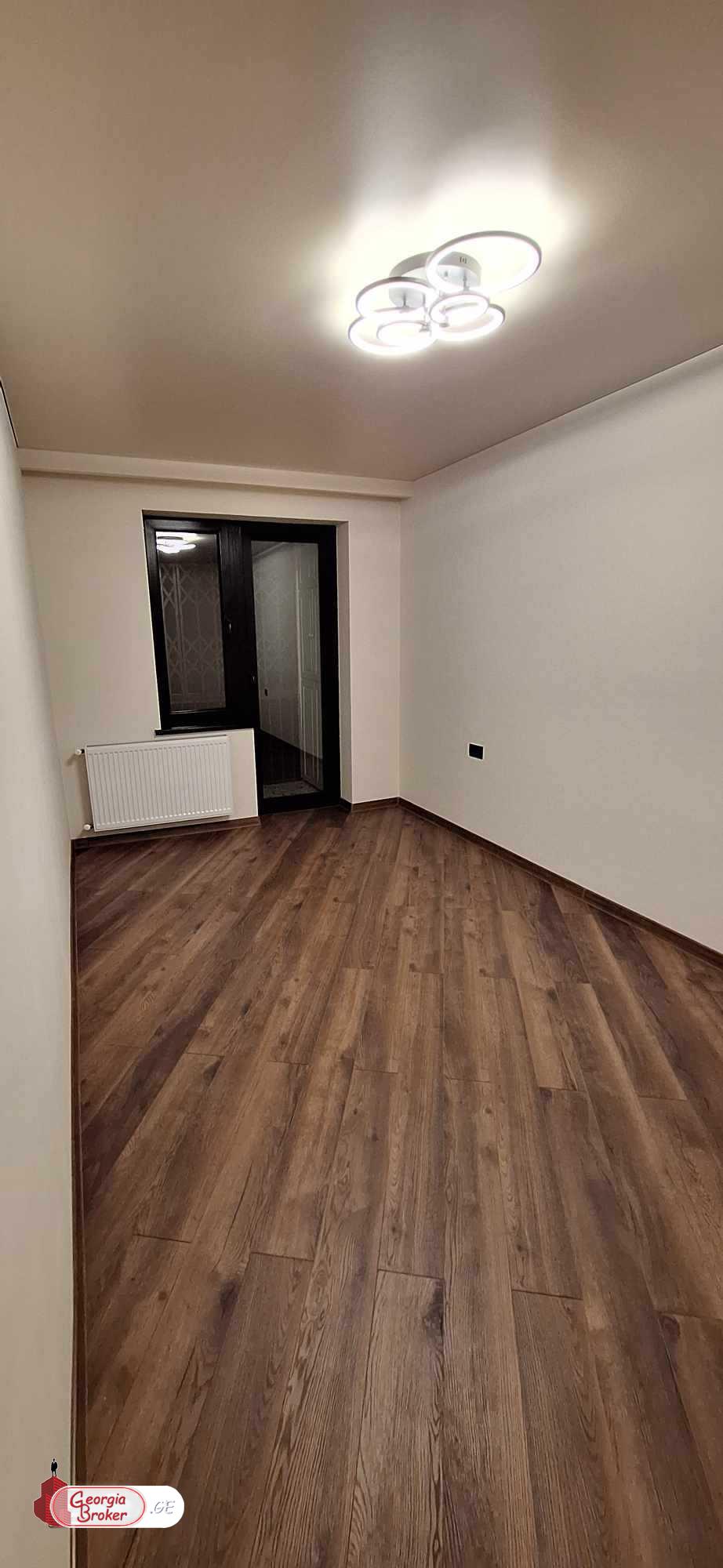 nearly repaired 3-room apartment for sale