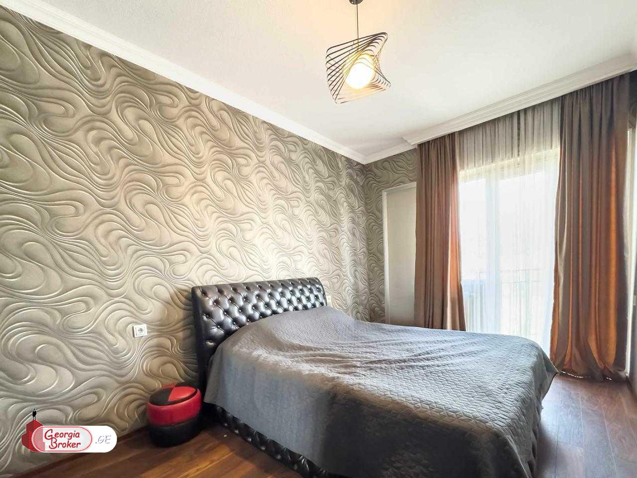 იყიდება ახალი გარემონტებული 3 ოთახიანი ბინა